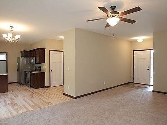 3rd image of 2054 Mackinaw Dr