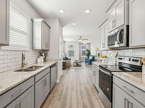 3rd image of 445 W Adams Ave Lot 2B