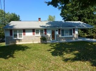 325 Bay St, Mt Carmel, TN 37645