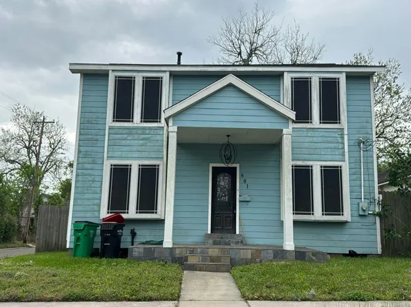 601 W Cleveland St, Baytown, TX 77520