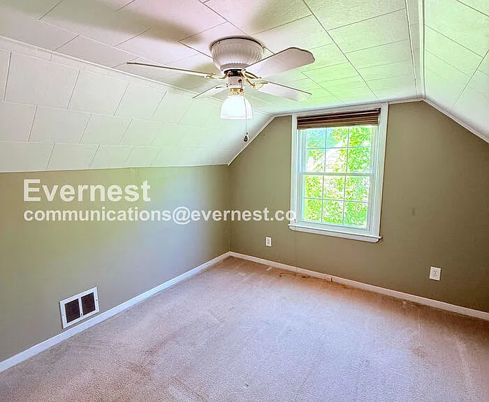 1313 Donald Ave — Photo 21