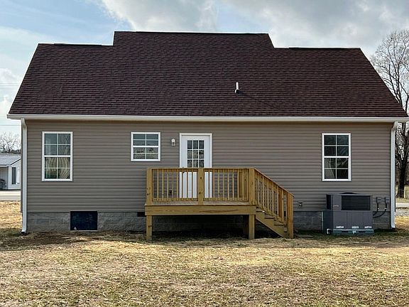 2nd image of 484 Meadowbrook Dr