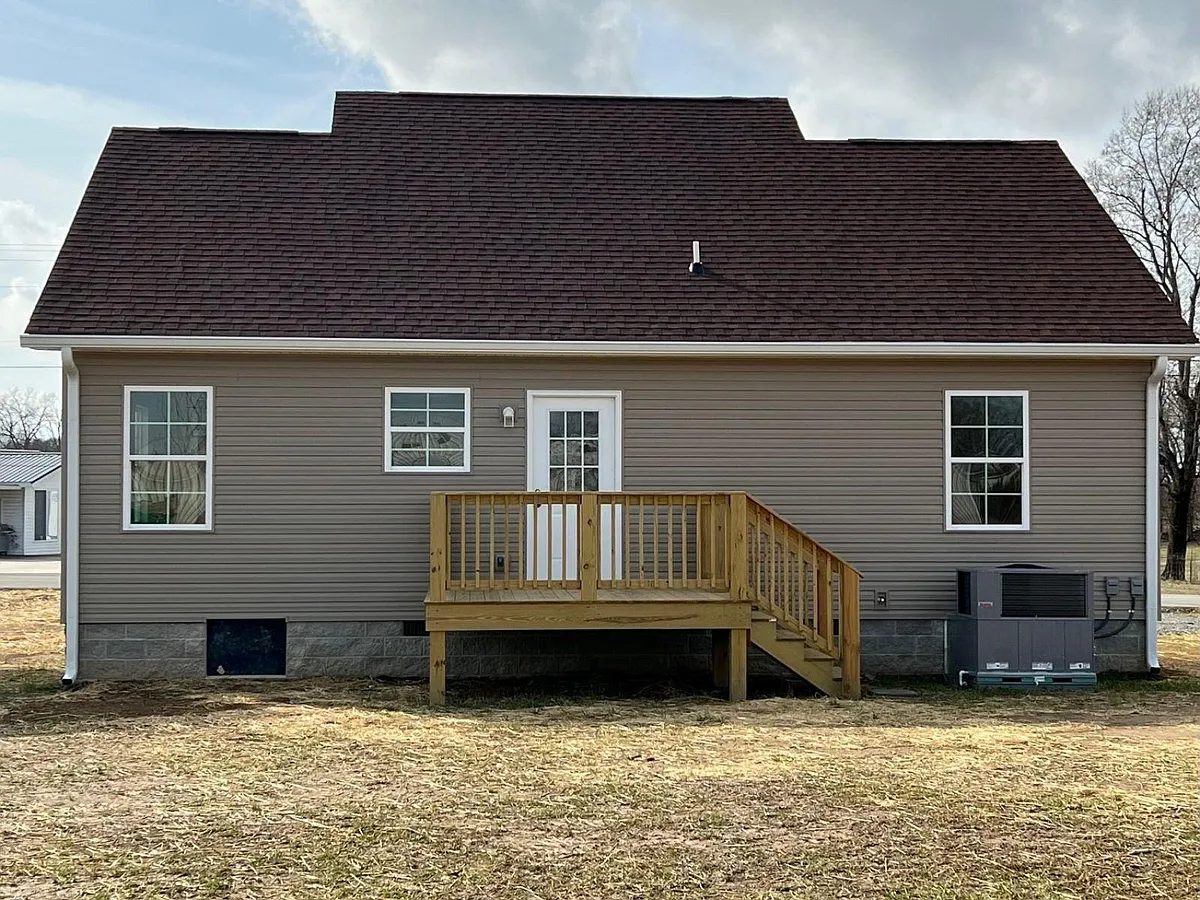 Building Photo - 484 Meadowbrook Dr