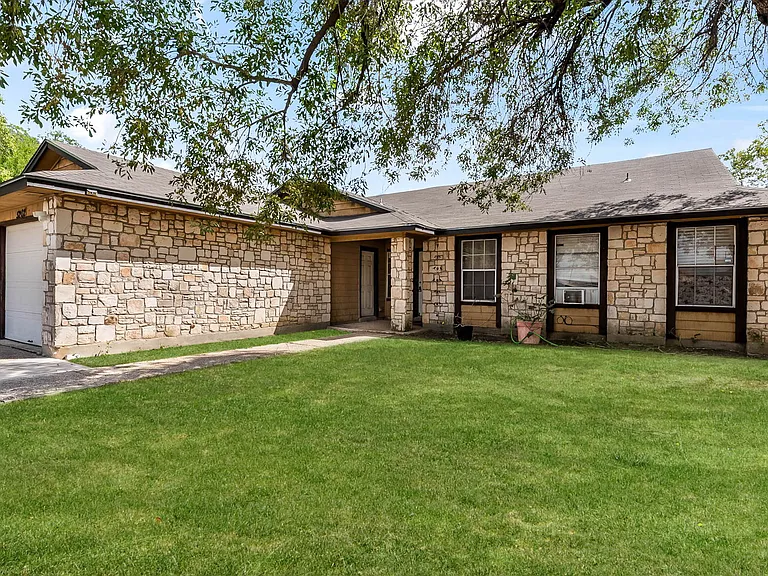 5204 Gawain Dr — Photo 1