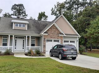 231 Egret Point Dr, Sneads Ferry, NC 28460