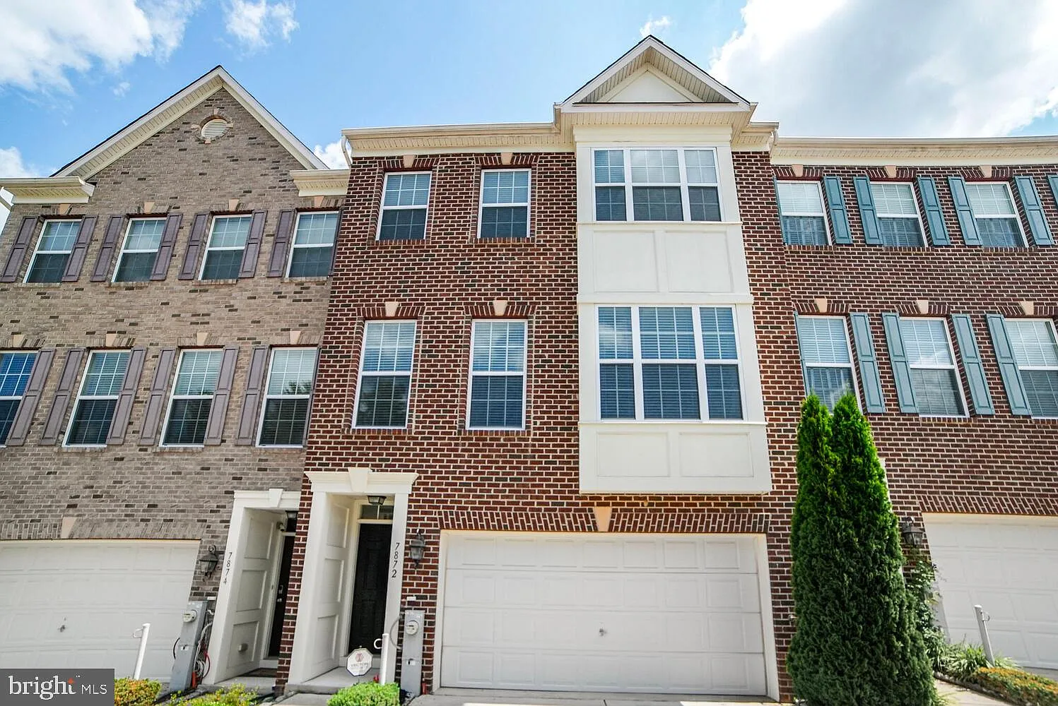 3 bed, 3.5 bath, 2972 sqft, $3,600 — Photo 1