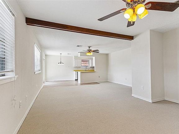3rd image of 340 Sugarpine Dr