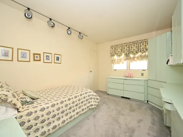 29 Kansas Place image 12 of 24