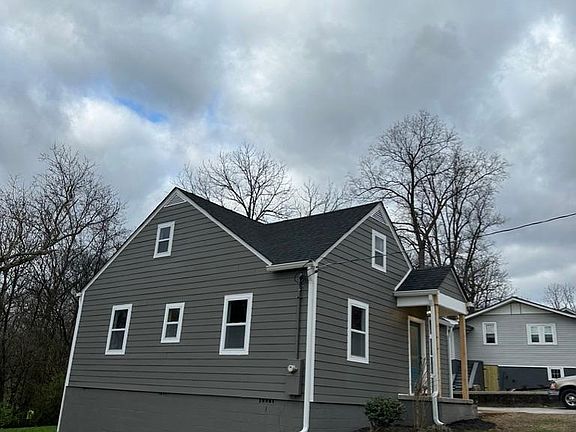 4th image of 212 Vreeland St