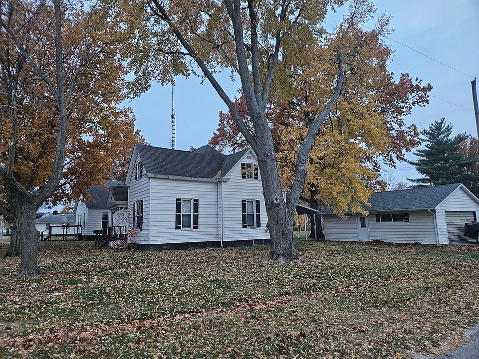 1st image of 121 N Lincoln St
