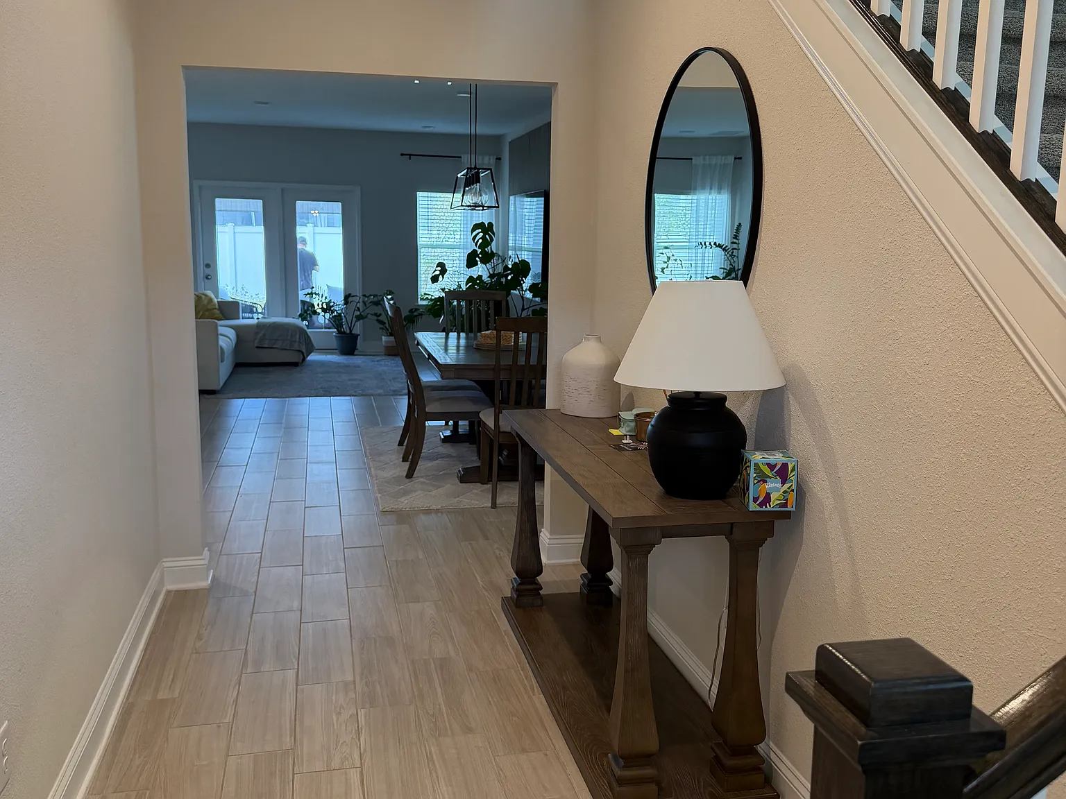 4 bed, 2.5 bath, 2687 sqft, $3,300 — Photo 3