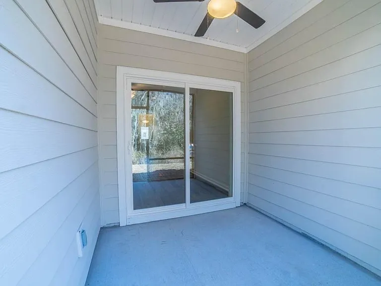 131 Lower Creek Dr — Photo 2