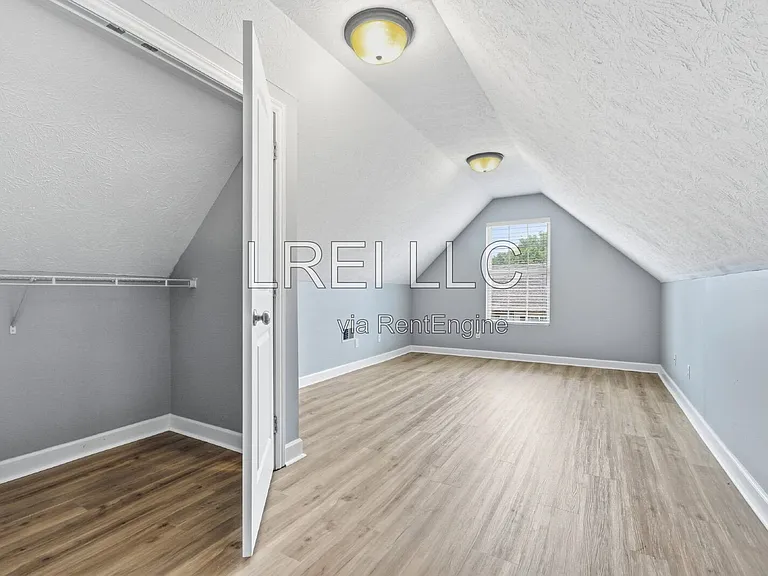 116 Ashton Walk — Photo 14