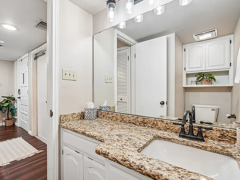 2639 Country Square St — Photo 4