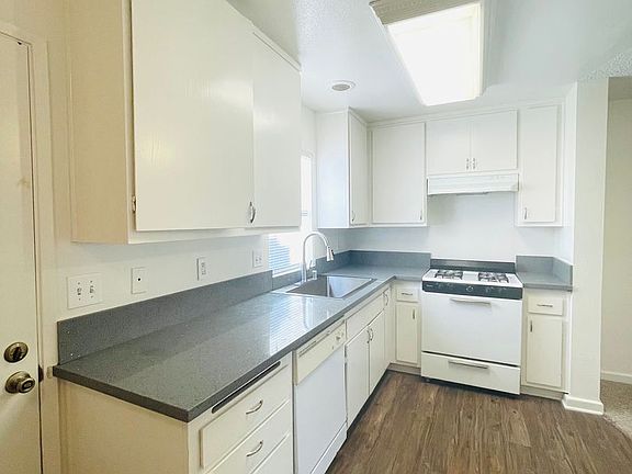 3rd image of 434-444 W Channel Islands Blvd #436