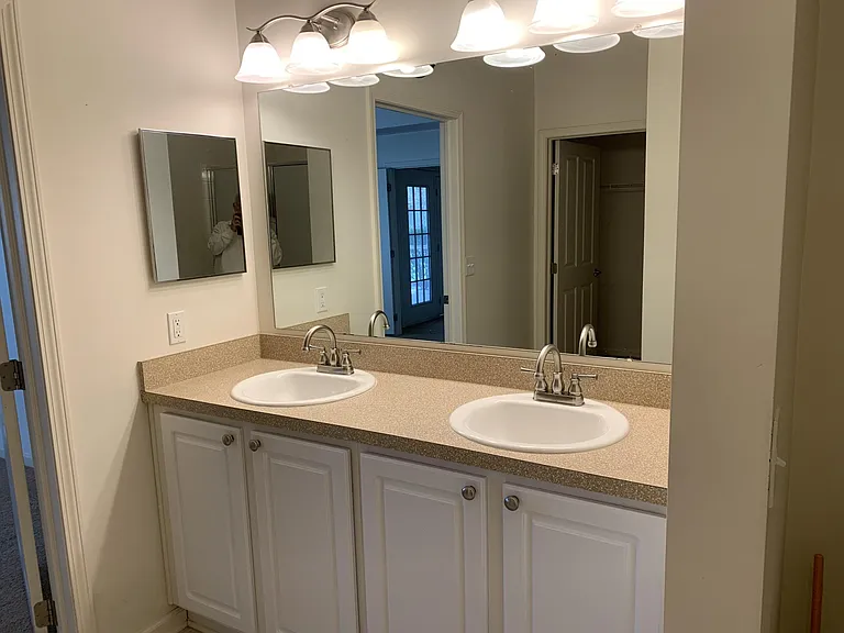 9092 Polaris Lakes Dr — Photo 25