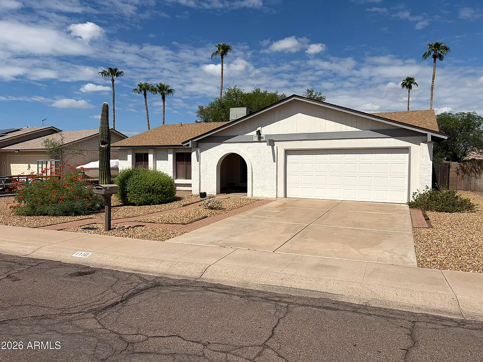 1110 W Hermosa Dr
