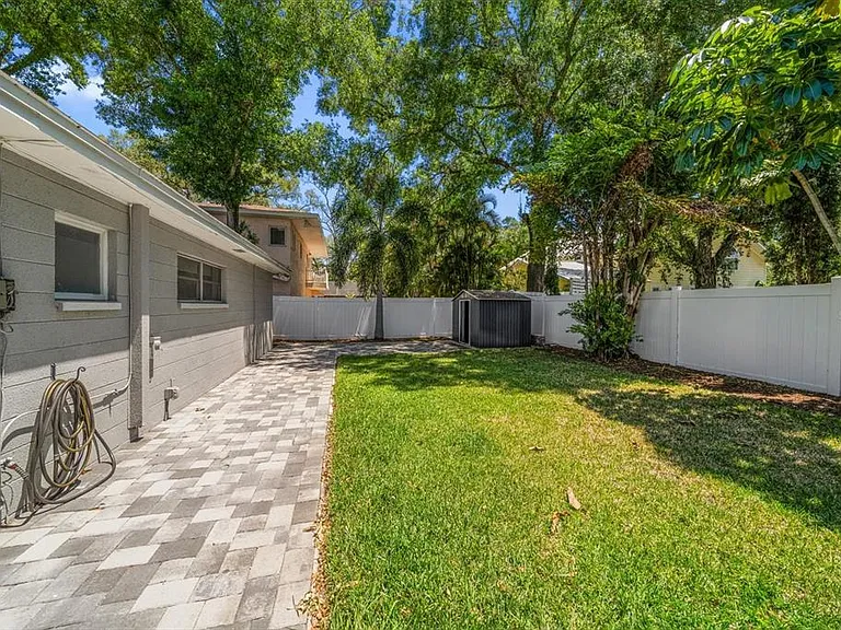 3920 W Barcelona St — Photo 17