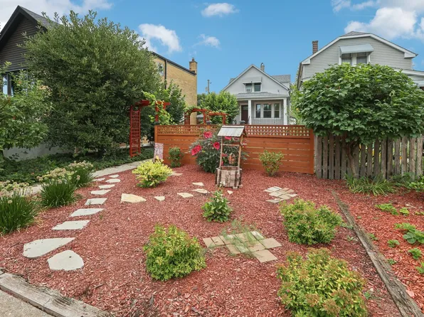 1313 Scoville Ave, Berwyn, IL 60402