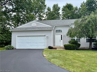 1437 Shaw Ave #B, Niles, OH 44446