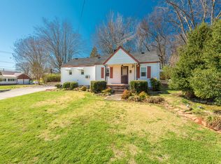 105 Lenoir St, Sweetwater, TN 37874