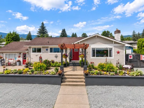 1549 Pinewood Dr, Kent, BC V0M 1A2