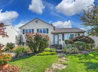 27 Cutler Pl, Clark, NJ 07066