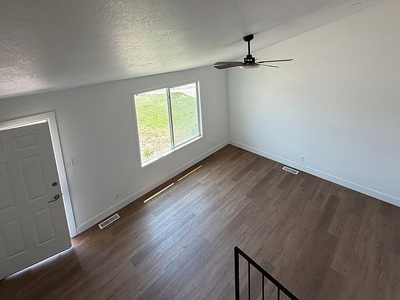 3rd image of 705 N Orange Ct