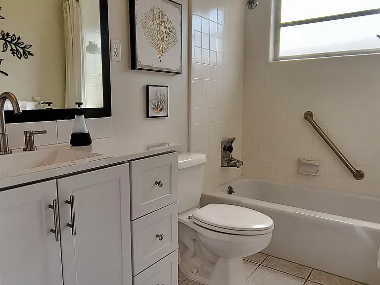 910 Juno Dr — Photo 13