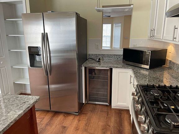 4th image of 9711 Bon Haven Ln