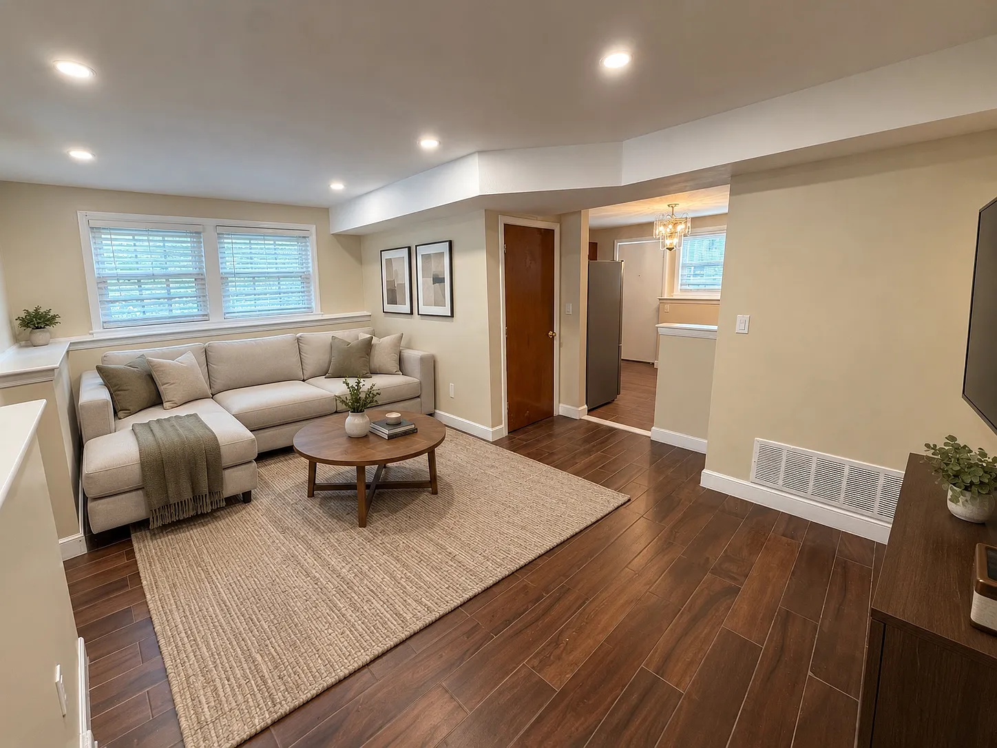 2 bed, 1100 sqft, $2,800 — Photo 4