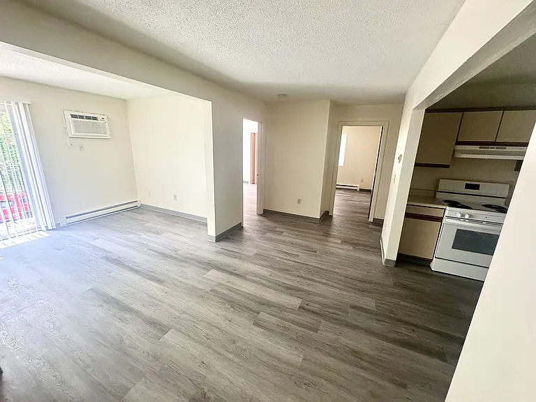 27 Maple Ave #1 — Photo 7