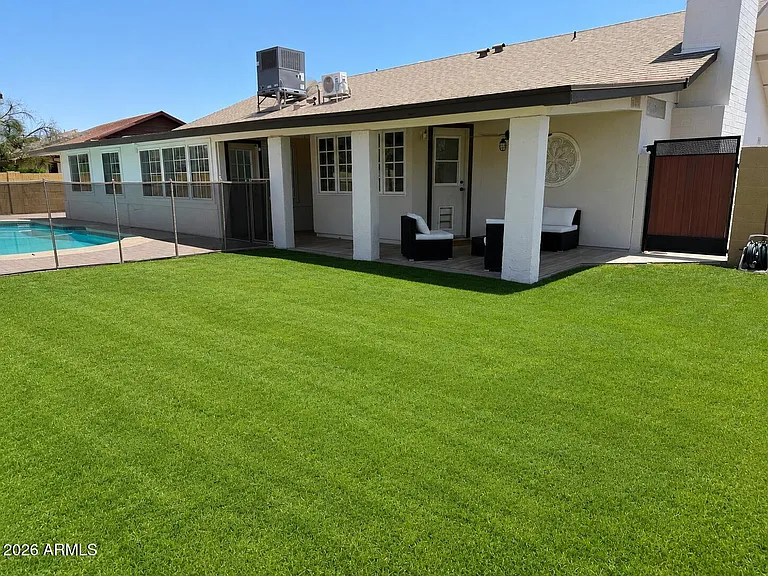 14018 N 44th Dr — Photo 25
