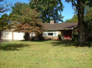 3965 Halehaven Dr, Paducah, KY 42001