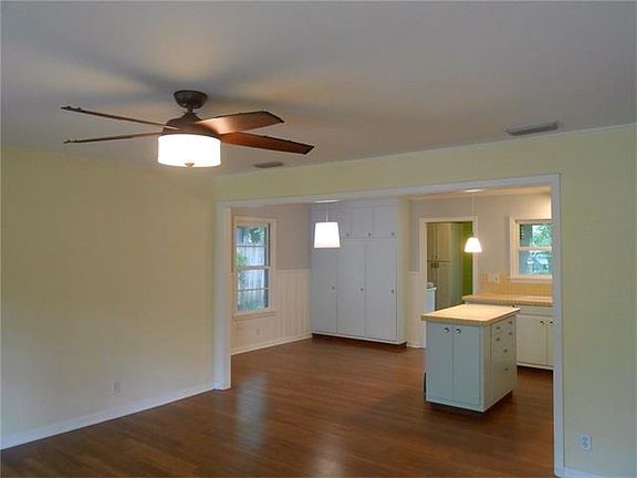 4th image of 1910 Karen Ave