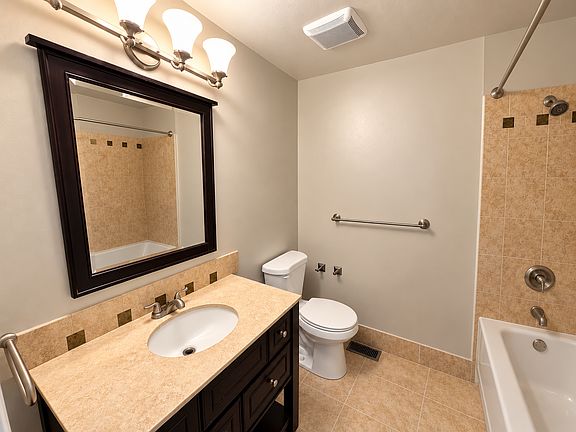 5th image of 11910 N Howard Ct