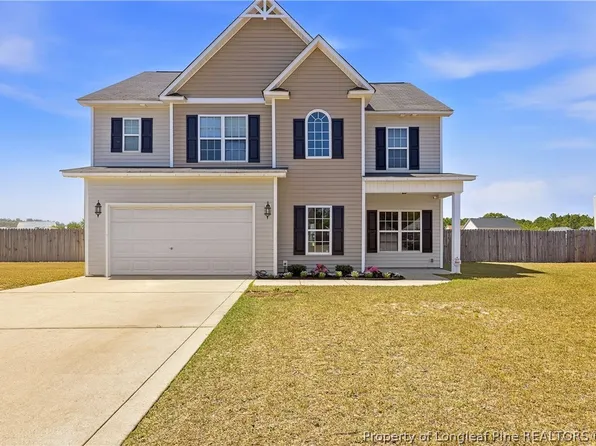 231 Feathers Ln, Raeford, NC 28376