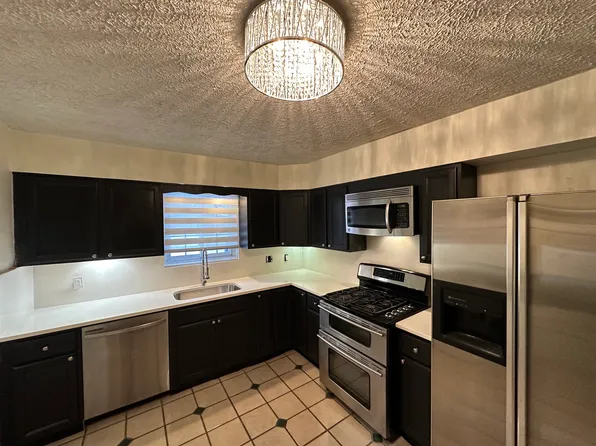 10663 N Park Ave, Carmel, IN 46280