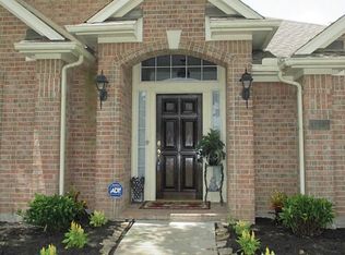 1427 Juniper Ln, Seabrook, TX 77586