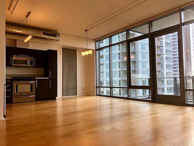 1 bed, 1030 sqft, $3,150 — Photo 3