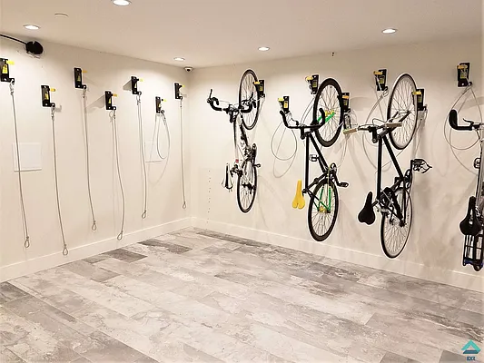 Rented by EXR | media 21