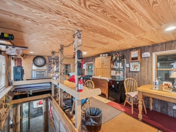 633 Tannery Hollow Rd, Blairsville, PA 15717