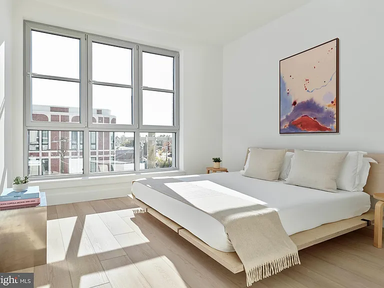2406 Frankford Ave #8 — Photo 4