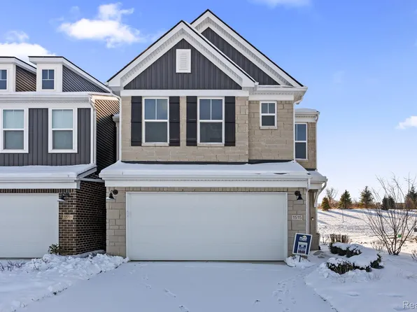 1458 Superior Dr, Milford, MI 48381