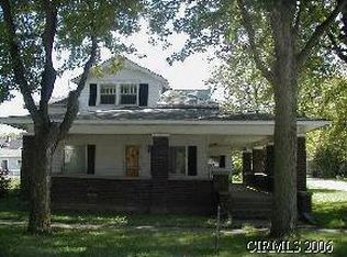 302 S Main St, Sweetser, IN 46987