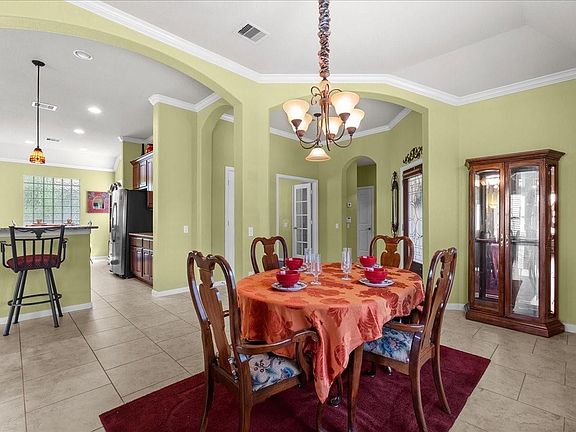 4th image of 1209 Modena Dr