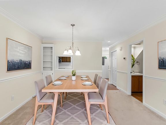 4th image of 1708 Township Cir
