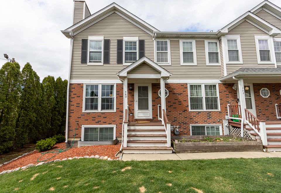 1st image of 749 Tiffany Ct #749