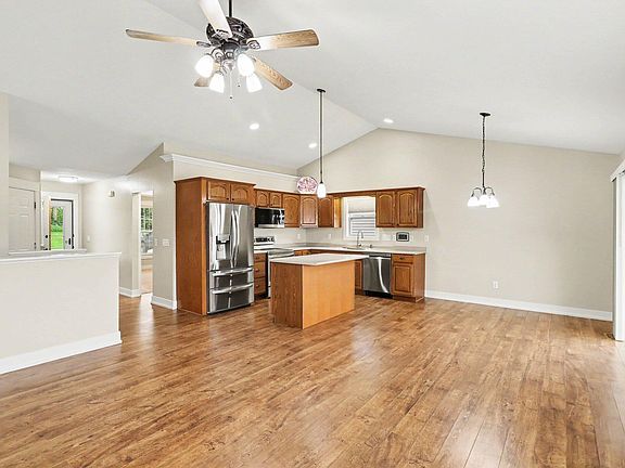 5th image of 8902 Macywood Ln #5