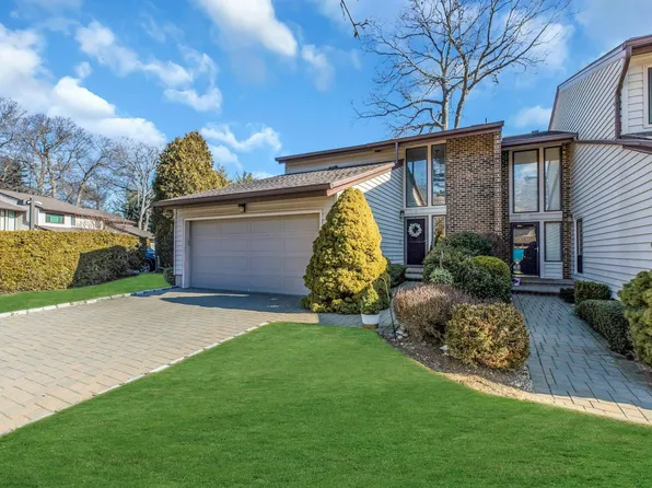 12 Maple Run Drive #END, Jericho, NY 11753